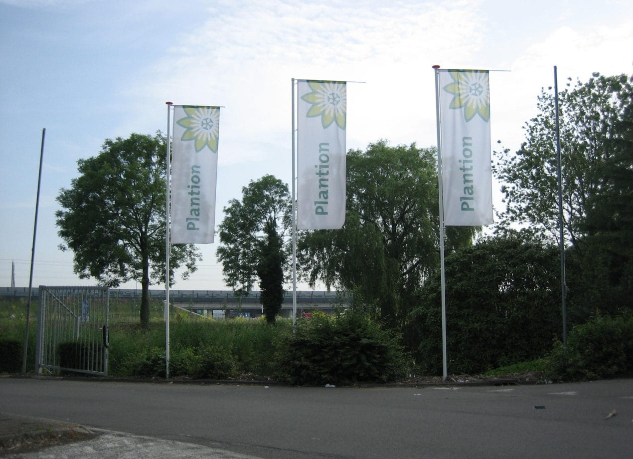 VerheesPlus reclame vlaggen